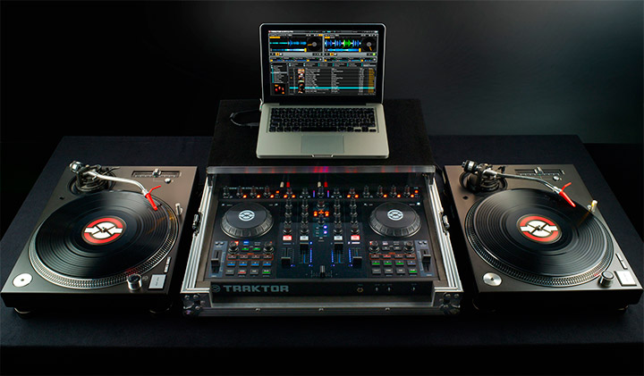dj_mirar_pantalla_01