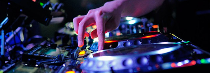dj_mirar_pantalla_02