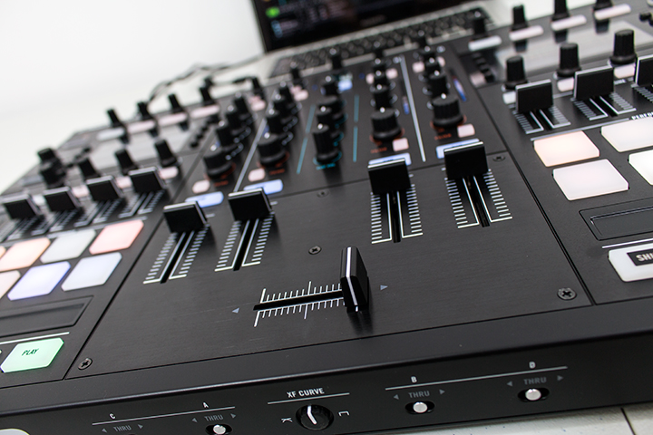 Traktor Kontrol S8 - Mixer