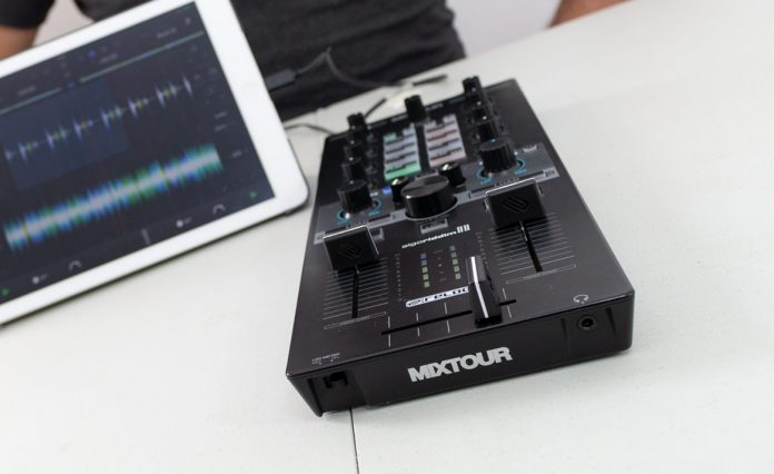 Reloop Mixtour - Algoriddim Djay
